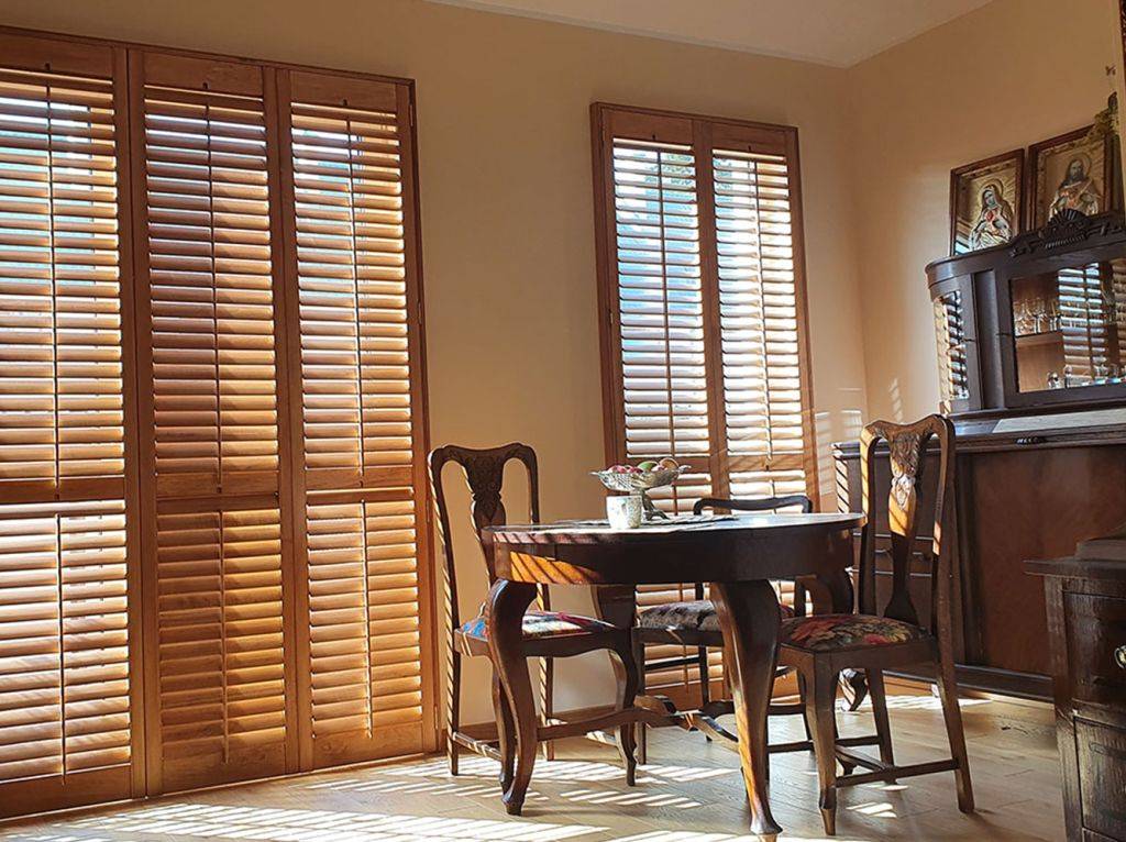 Okiennice wewnętrzne (shutters) - styl, funkcjonalność i ponadczasowa elegancja zdj. 2
